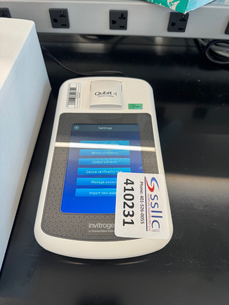 Image of Invitrogen Qubit 4 Fluorometer